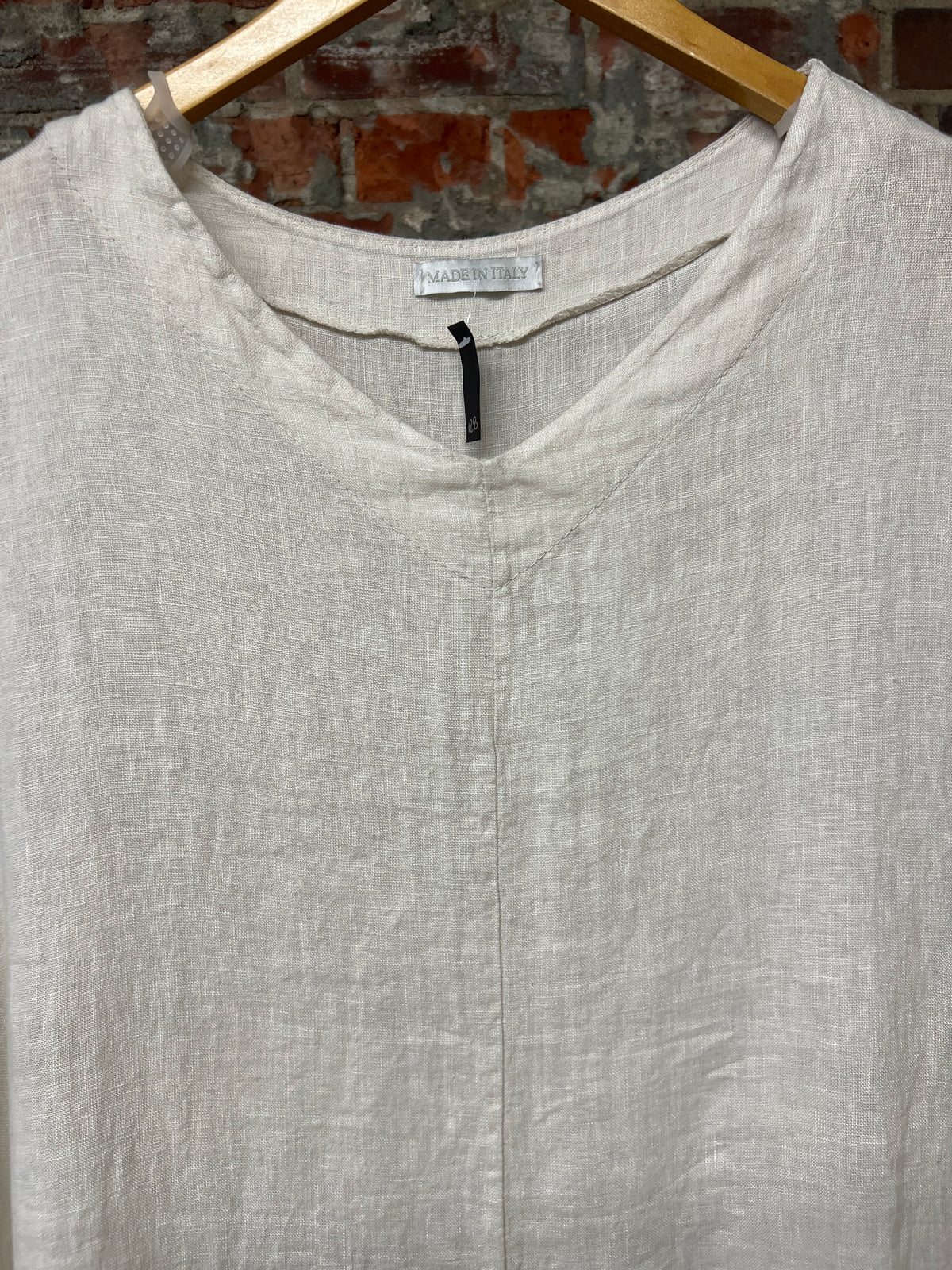 100% v-neck Linen Dress w/ pockets