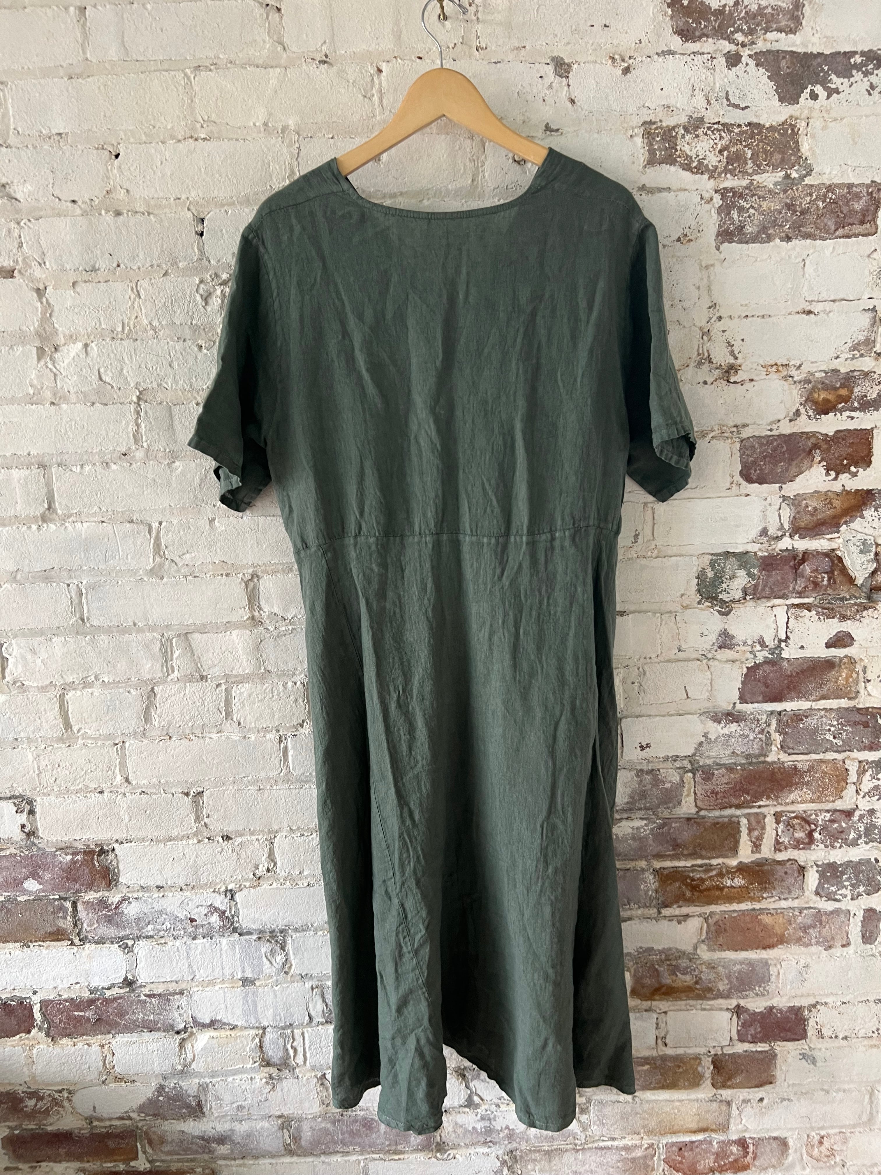 Linen Dress with a Twist
