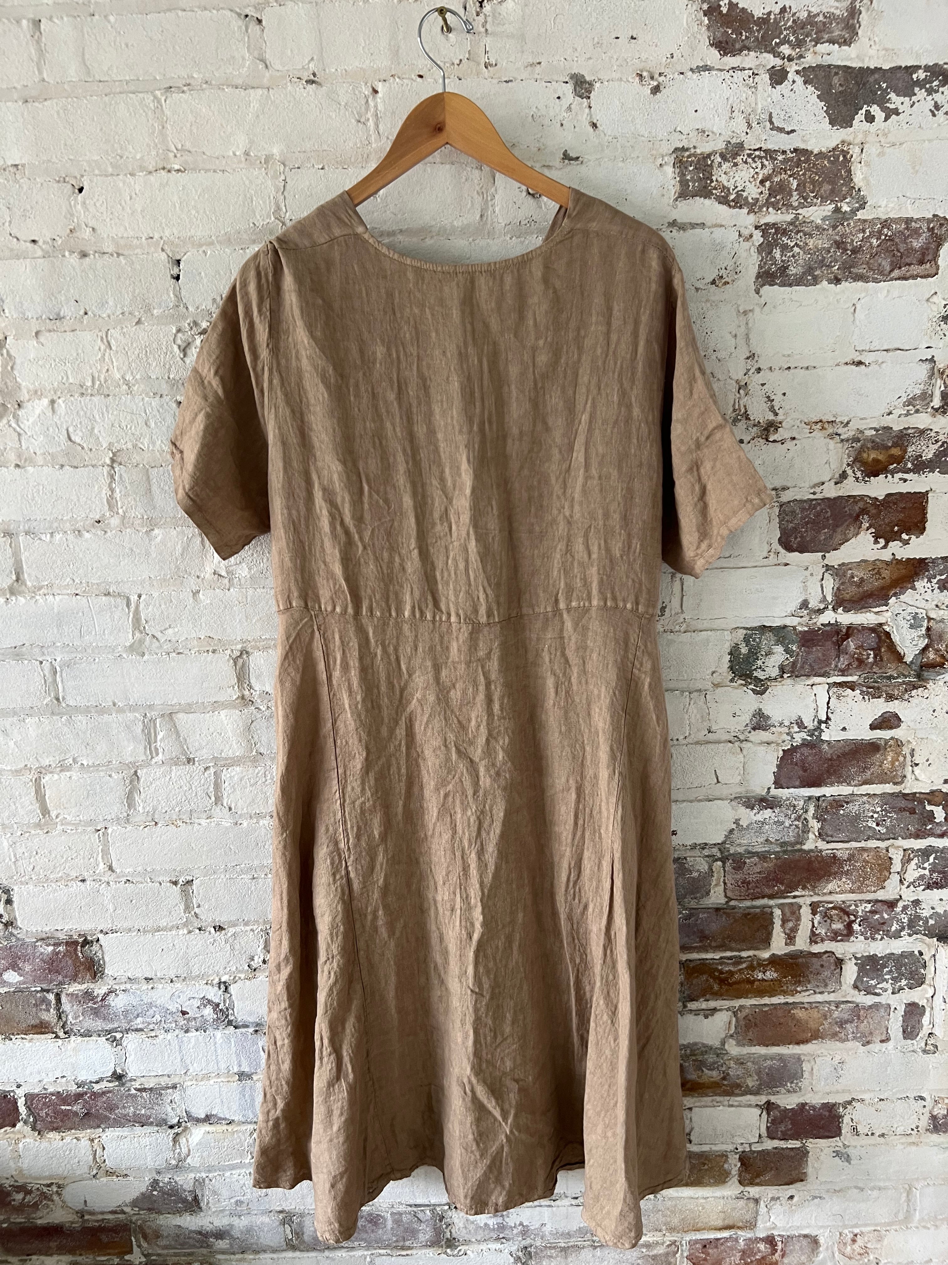 Linen Dress with a Twist